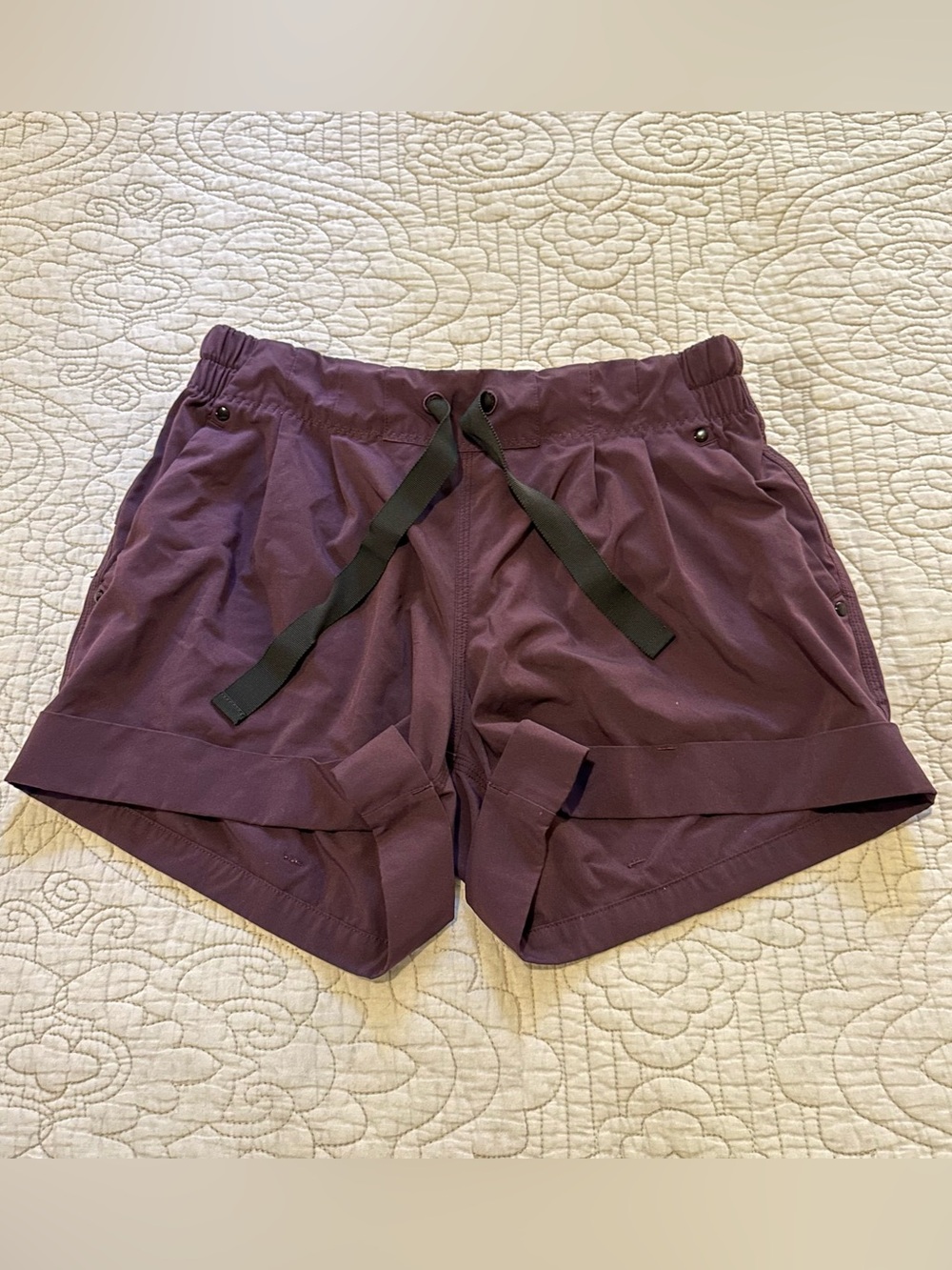 Lululemon Shorts Size 6